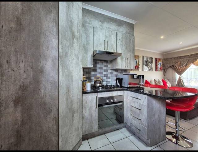 3 BEDROOM HOUSE FOR SALE IN NGWENYA RIVER ESTATE